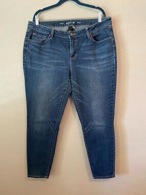 Apt. 9 Women's Dark Blue Skinny Jeans